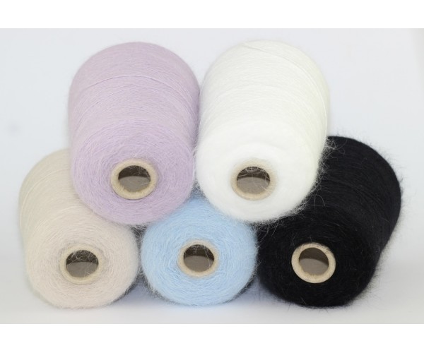 MALO SpA, Angora 80 008, 80% angora, 20% polyamide 